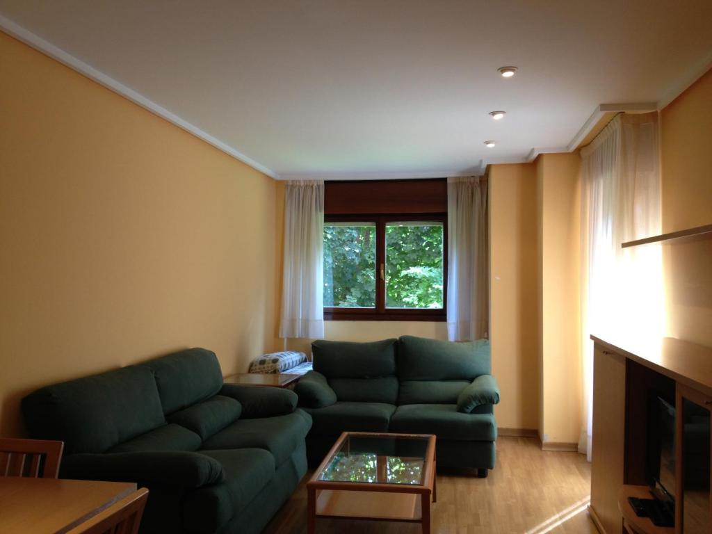 Apartamentos Turisticos Puerta de León Exterior foto