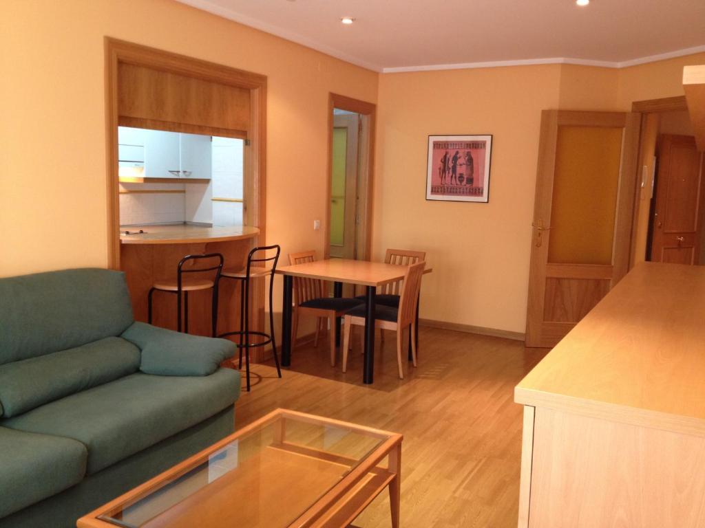 Apartamentos Turisticos Puerta de León Exterior foto